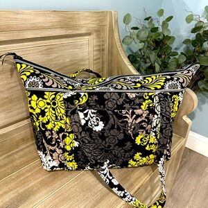 Vera Bradley: Baroque color lager zipper tote